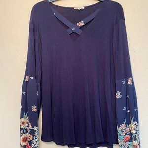 Maurices Navy Top w/ Floral Bell Sleeves Sz XL